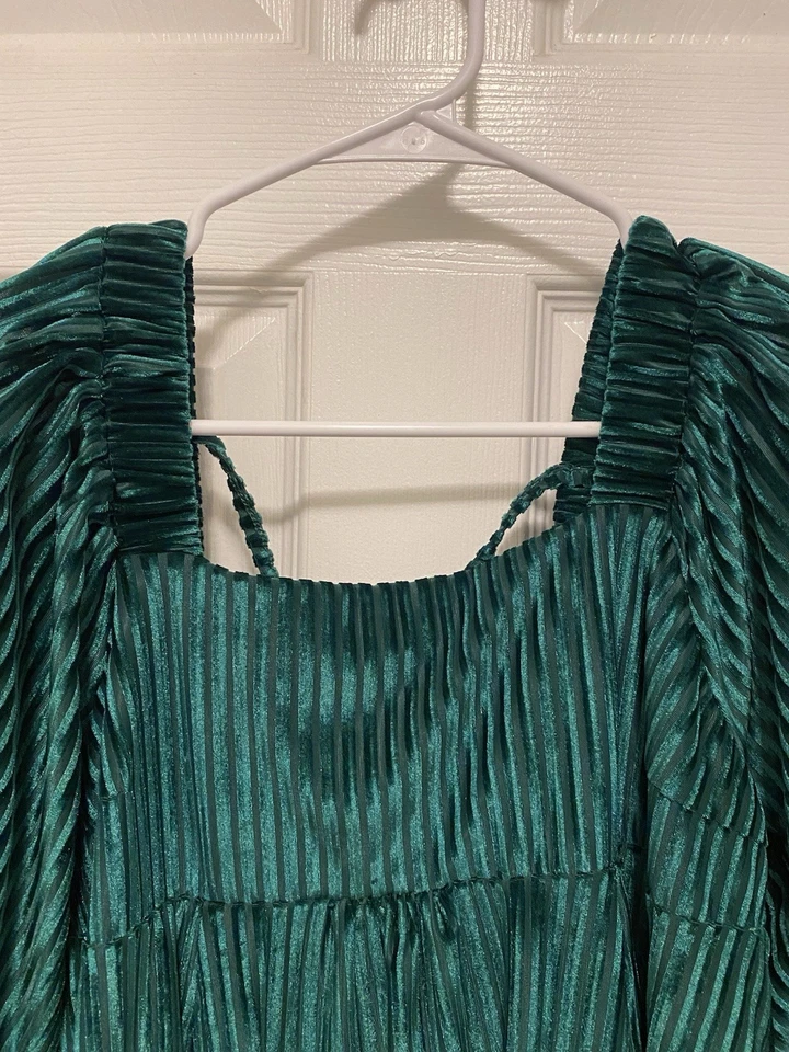Vestido de fiesta babydoll estilo terciopelo manga larga verde mediano para mujer Foto 4 de 4