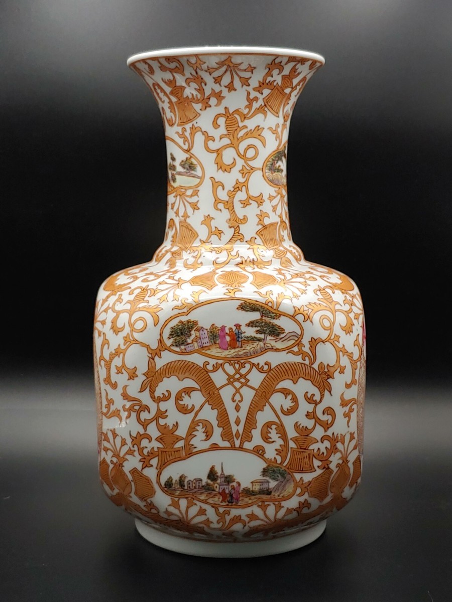华荣堂粉彩瓷方花觚Chinese Huarongtang Famille Rose Porcelain