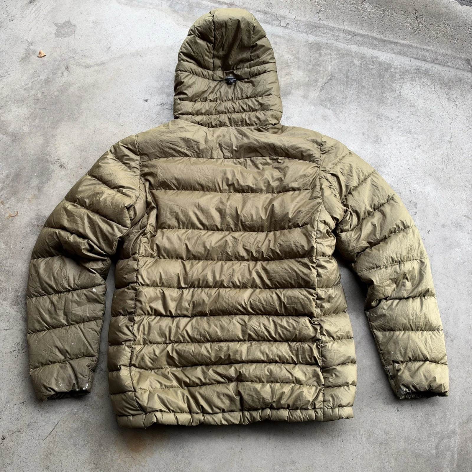 Patagonia Men’s Hi Loft Down Hoody Puffer Coat Medium Green Winter Warm Outdoor image 2