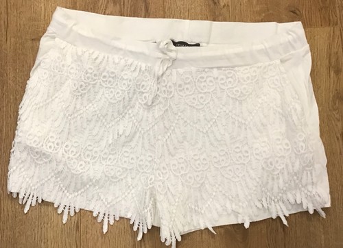 PRIMARK Ladies White Crochet Overlay Shorts Large Size 14 - 16  USED
