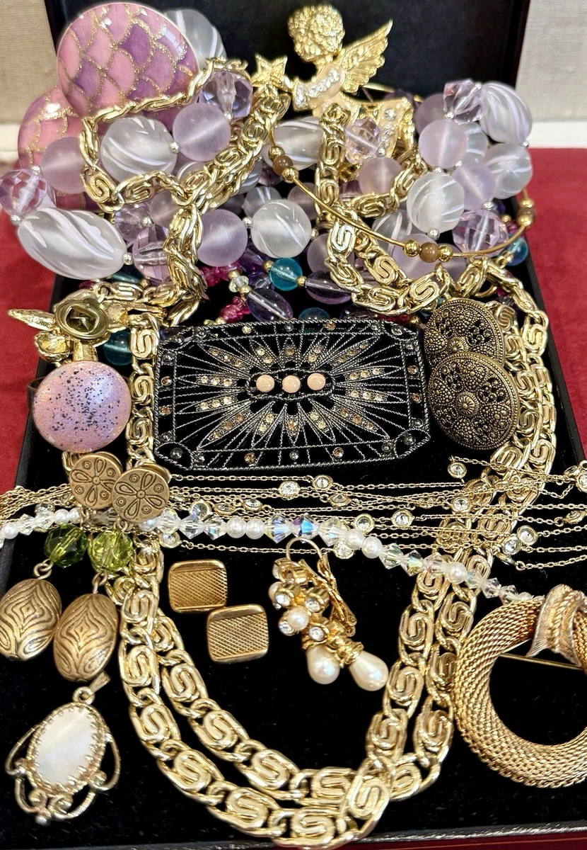Lot bijoux fantaisie anciens et vintage