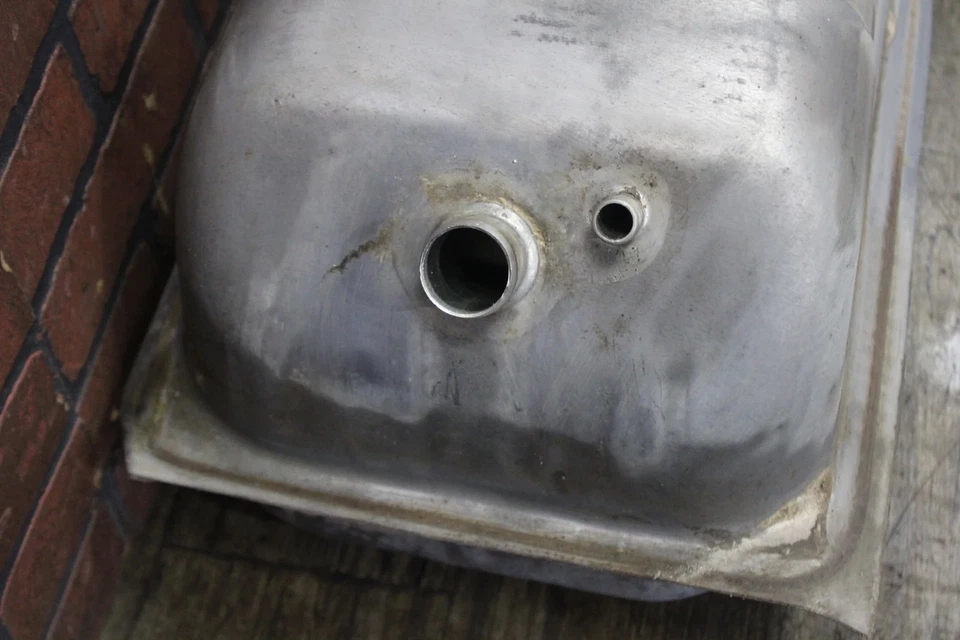 1982-1986 Chevrolet Chevy C10 Fuel Tank Kit Assembly - Image 2 of 4