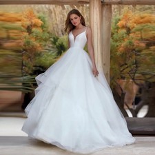 Simple White Wedding Dresses V-Neck Sleeveless Lace Ruffled Beach Bridal Gowns