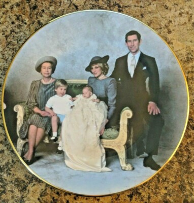 Vintage ''Royal Family, Queen Elizabeth, Prince and Princess of Wales/Plate