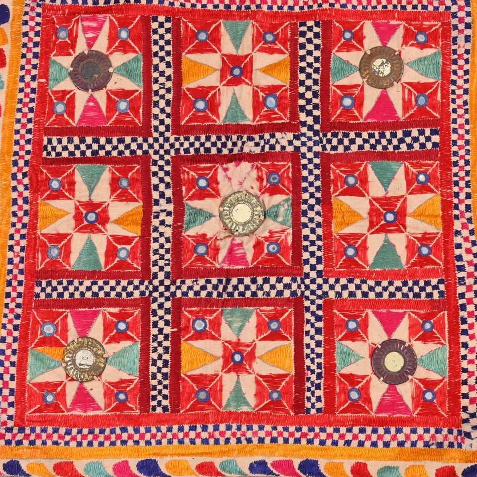 Tapiz floral vintage bordado a mano colgante de pared de algodón indio 3,5 x 3,5 pies Foto 3 de 4