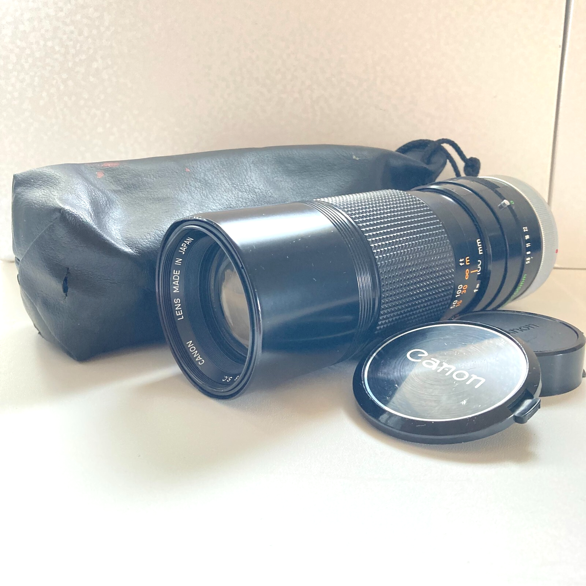 Canon 100-200mm FD Zoom Lens f/5.6-22 With Pouch and Caps Used