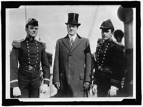 Battleship Review,Postmaster General Frank H Hitchcock,Dr Caryt Grayson,1912