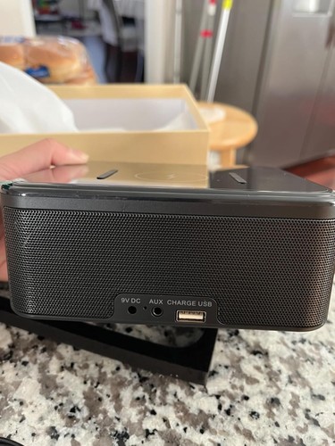 Security Camera + Bluetooth Speaker + Time - Picture 6 of 12