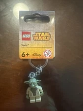 LEGO NEW Star Wars Minifigure Key Chain YODA (853449) NEW!