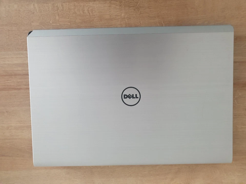 DELL 5749 Inspiron 17.3" HD+ i7 2.4GHz 5500 GeForce GTX 840M 480GB SSD 8GB WIN10 - Image 4 of 4