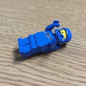 New Authentic Benny Minifigure - Lego Movie Blue Space Man Minifig 70810 70816