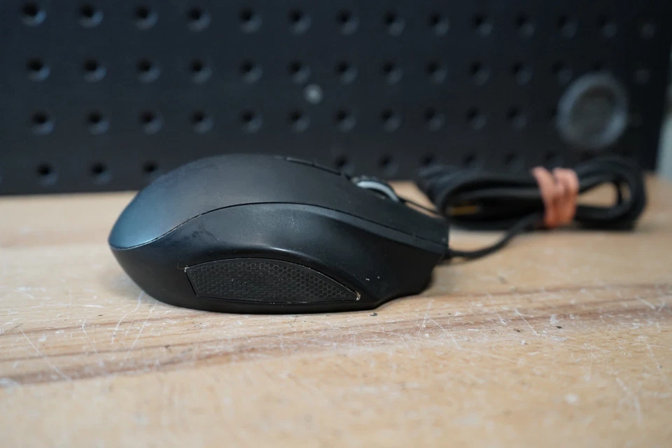 (H) Razer Naga 2014 Rz01-0104 Gaming Mouse  Used - Tested & Working - Image 4 of 4