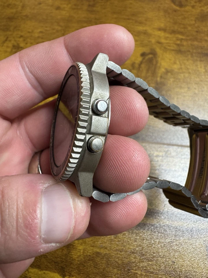 Waltham Rare Vintage Digital-Analog Watch XX011-065 PLEASE READ New Battery - image 4 of 4