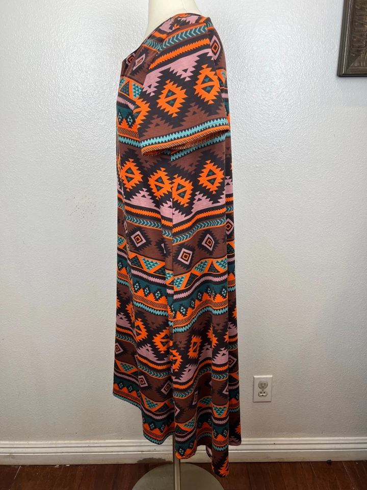 Платье LuLaRoe Carly оранжевое бирюзовое/коричневое с племенным принтом с высоким подолом размер XL - Изображение 4 из 4