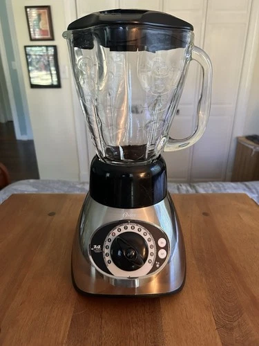 Vintage Oster Blender- Model 6854 (14 Speed-All Metal Drive) w/Glass Pitcher