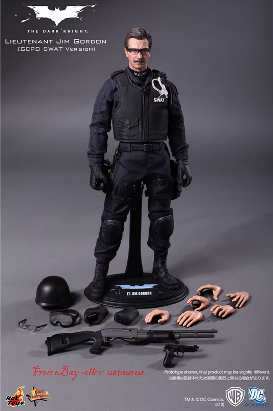 HotToys 1/6 Mms182 The Dark Knight Lieutenant Jim Gordon Gcpd Swat