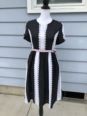 white linen dress with pockets