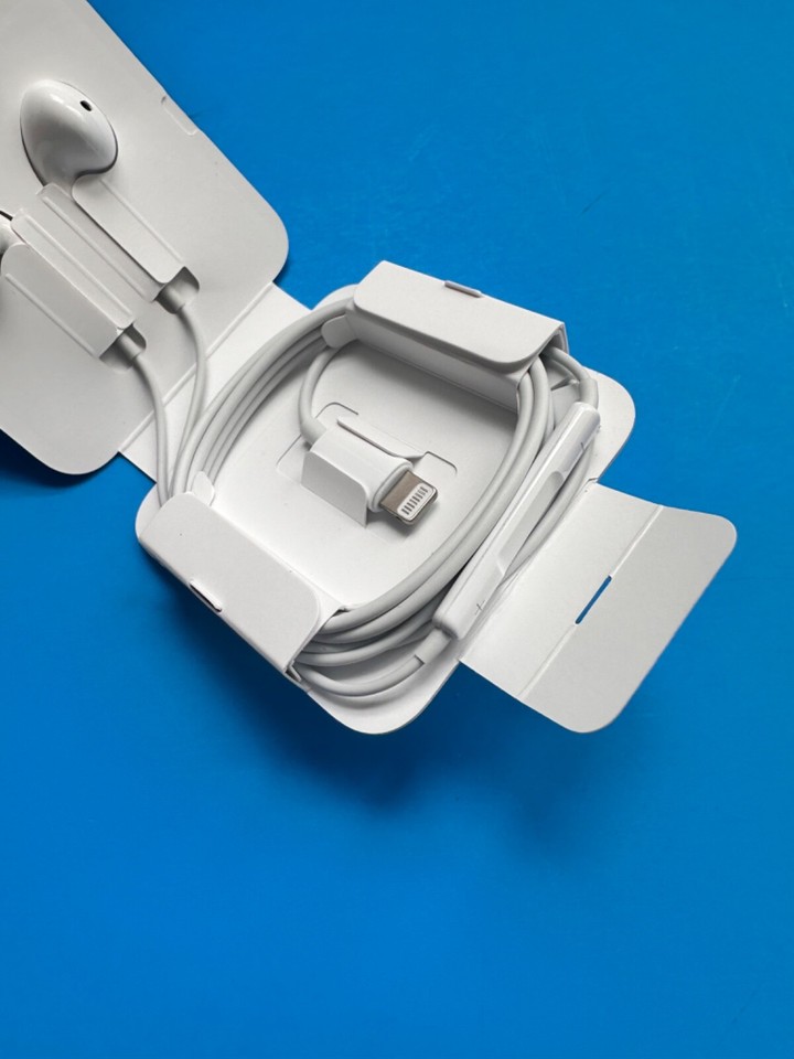 Apple Earpods OEM iPhone 14 13 12 11 Lightning Cable Earbud