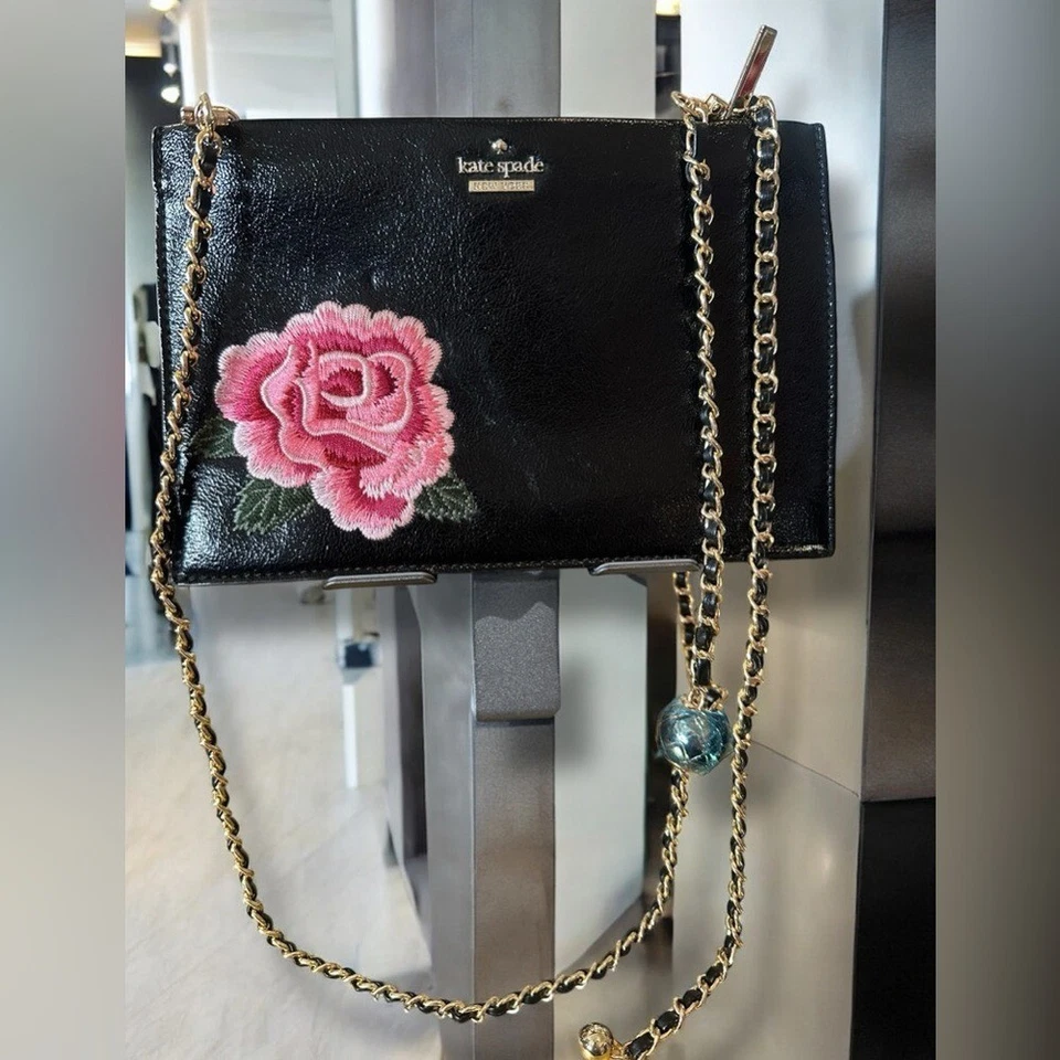 Bolso Bandolera Kate Spade Negro con Bordado Rosa Rosa Foto 3 de 4