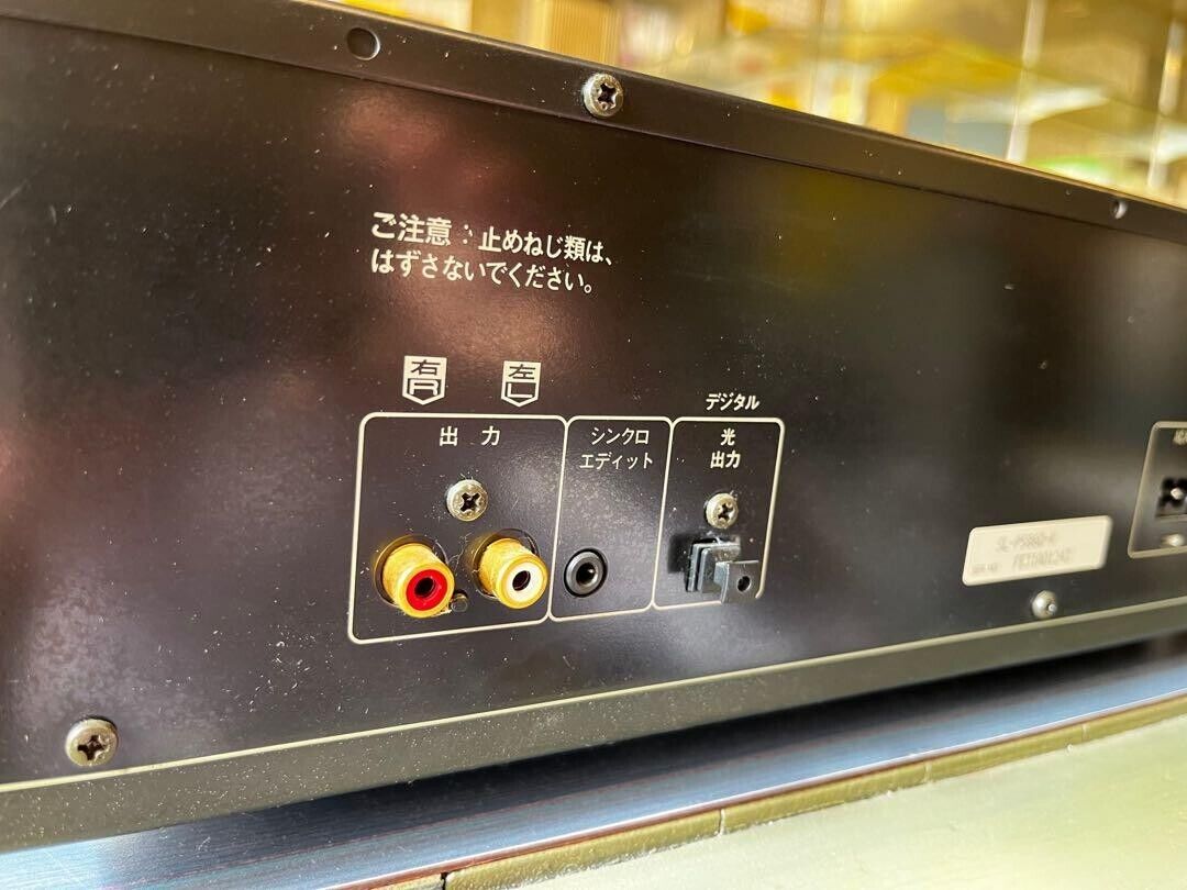 Technics SL-PS860 COMPACT DISC PLAYER body Used Operation Technics SL-PS860 COMPACT DISC PLAYER body Used Operation