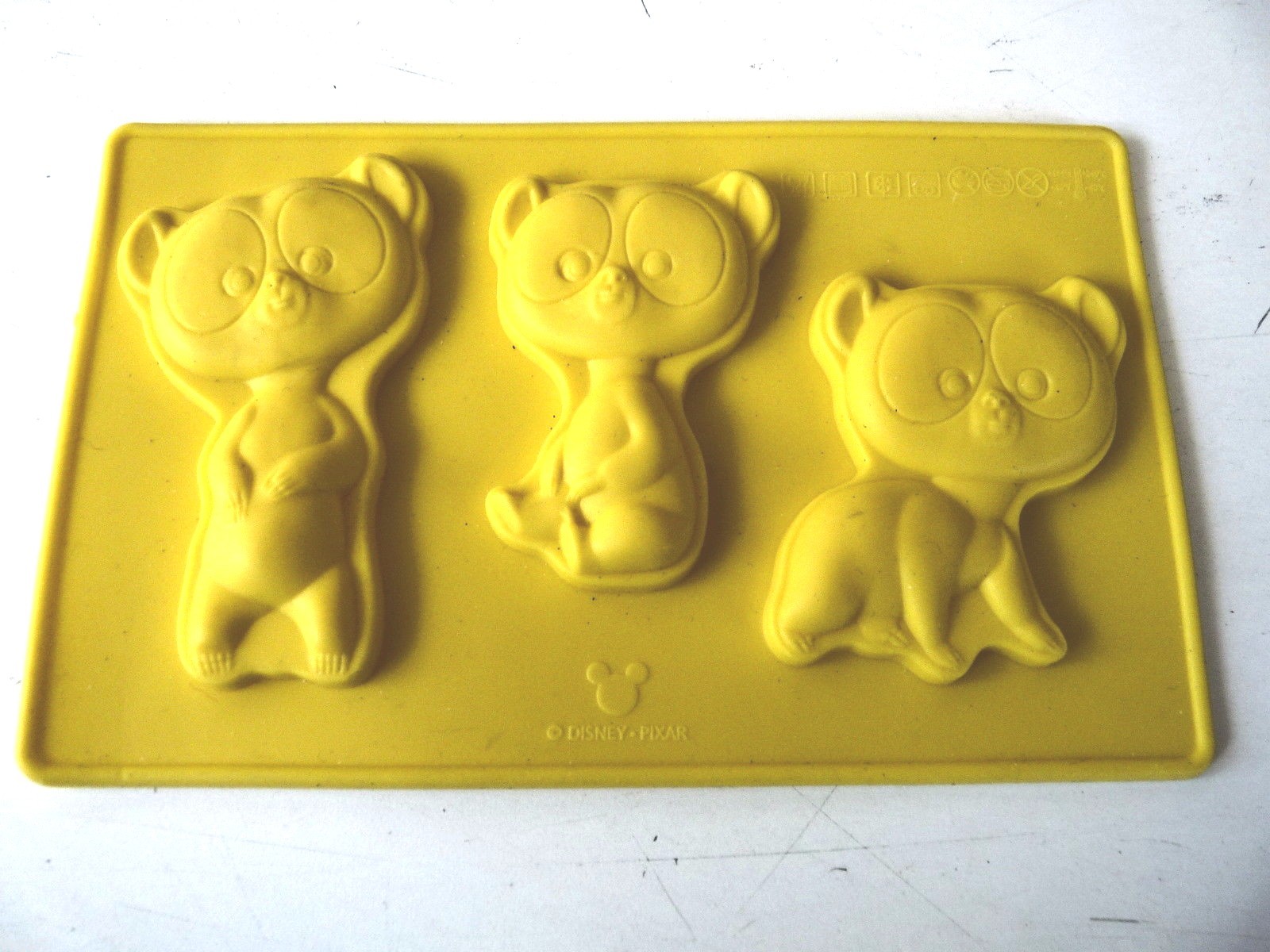 EAGLEMOSS DISNEY CAKES & SWEETS BRAVE TRIPLET BEARS SILICONE CHOCOLATE