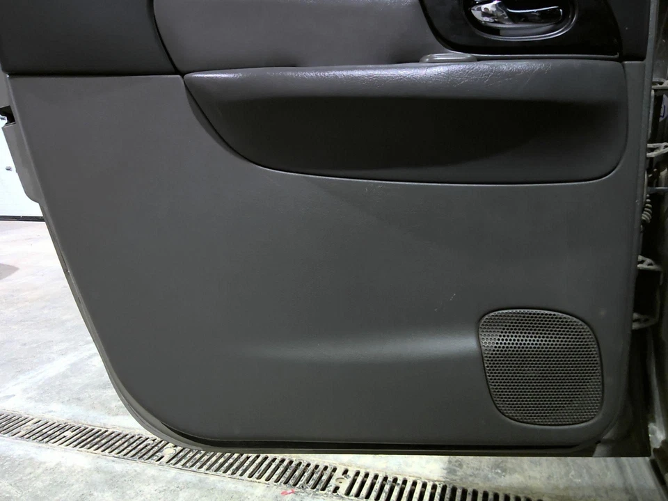 2002 - 2004 GMC Envoy XL Driver LH Left Shale/Pewter-92I Rear Door Trim Panel Foto 4 de 4