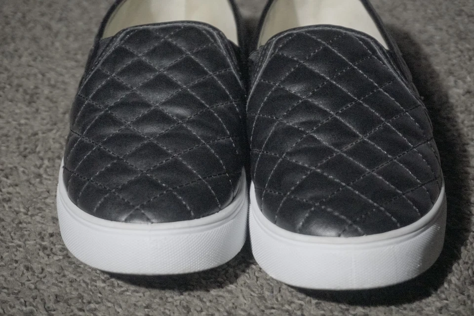 Charles Albert Women's Slip On Black Quilted Loafers Vegan Leather Shoes Size 6M - Image 4 of 4