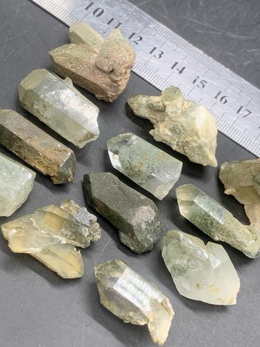 102 Gramm Chlorquarz kleine Exemplare 12 Stück Konvolut. - Bild 14 von 17