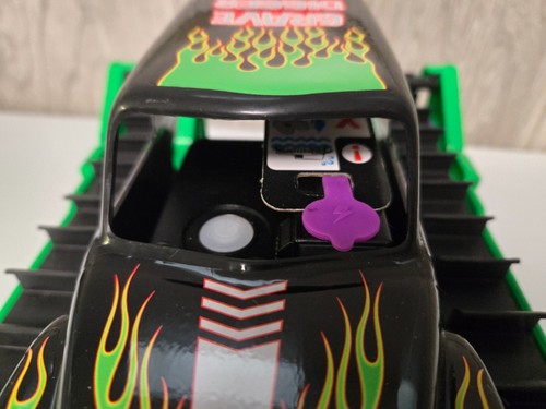 Monster Jam Grave Digger Trax Todo Terreno Control Remoto RC Vehículo Sin Control Remoto - Imagen 13 de 17