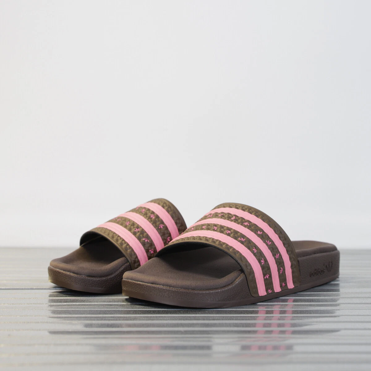 Women's Adidas Original Adilette Comfort Slides Brown/Bliss Pink RRP £42.99