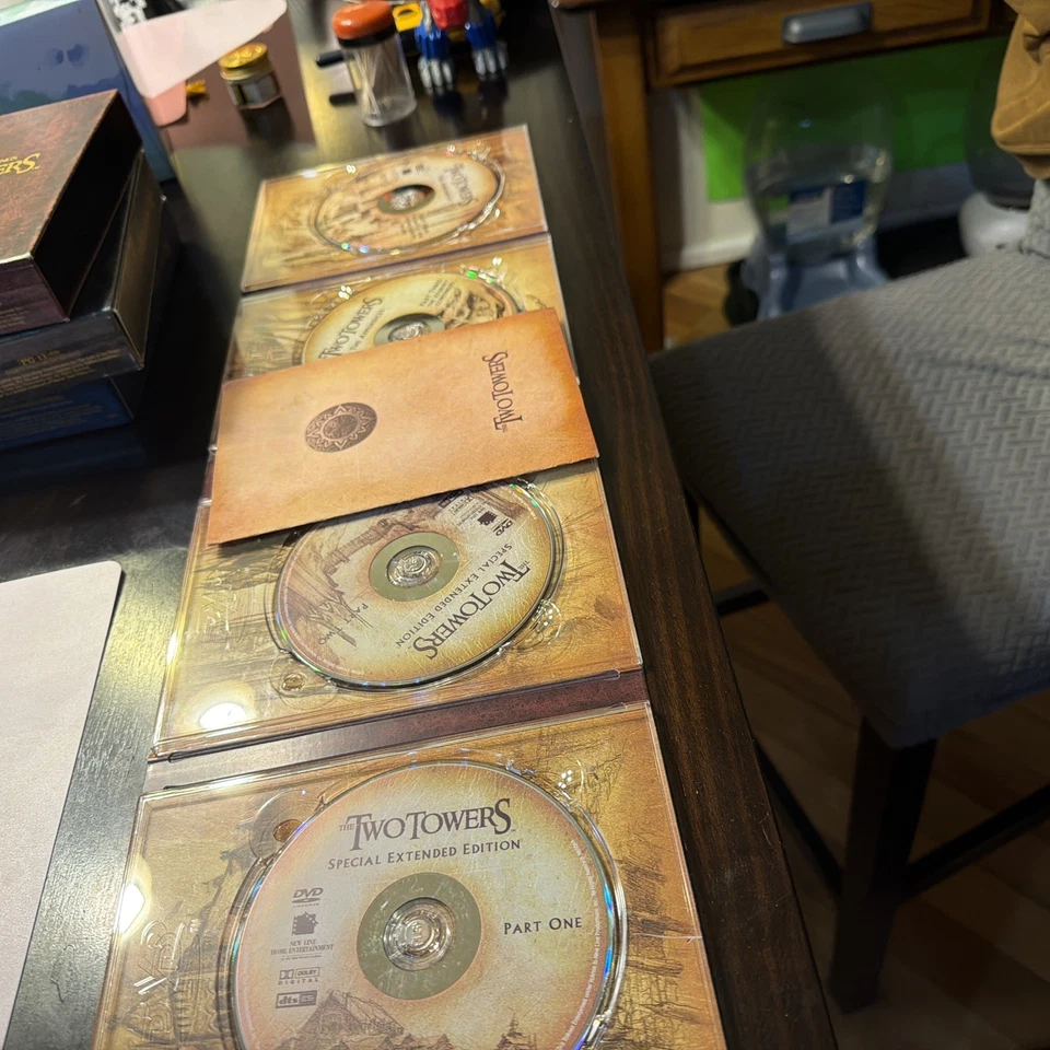 DVD Set Lord of the Rings Trilogy Special Extended DVD Edition 12 Disc W/ Manual - Image 3 of 4