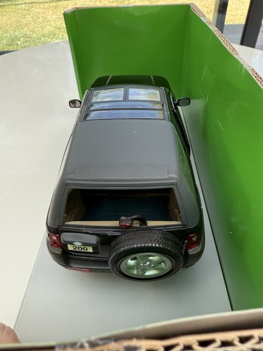 Ertl Collectibles 1:18 Land Rover Freelander die cast model car 4x4 rare black - Picture 5 of 14