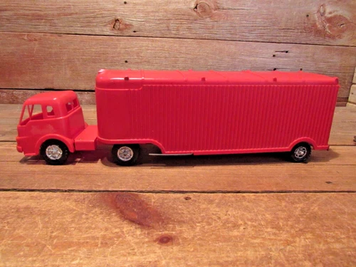Vintage RARE Marx Hard Plastic Red Farm Livestock Cattle Semi Truck & Trailer