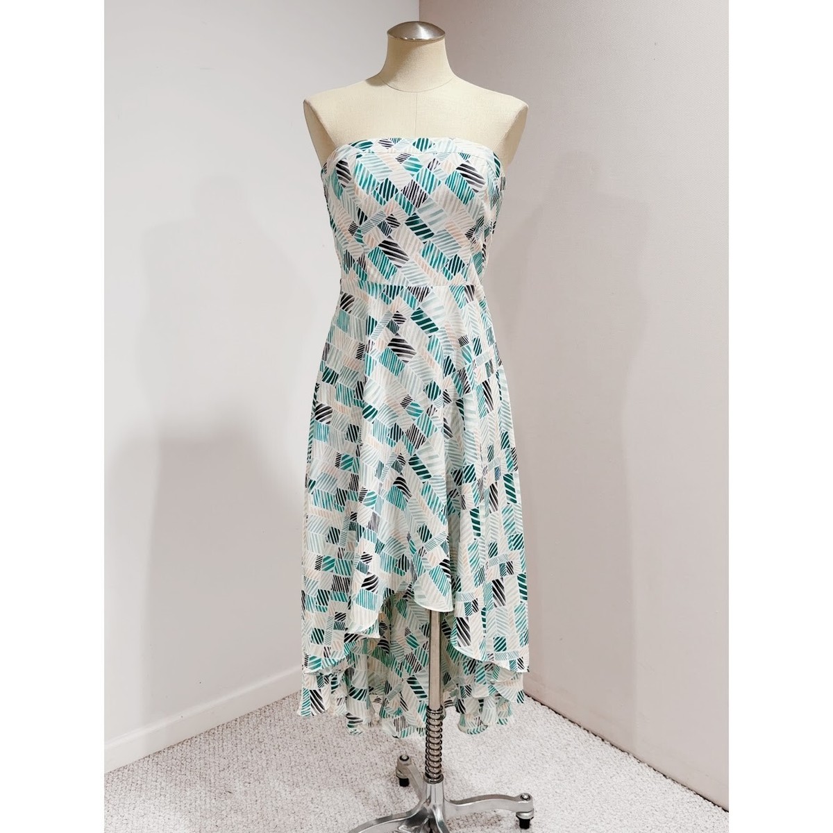 white house black market high low dress WHBM White House Black Market Printed High-Low Fit-And-Flare Dress Size 4