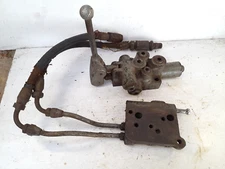 Vintage genuine Massey-Ferguson 35, 135, 165 tractor remote hydraulic valve