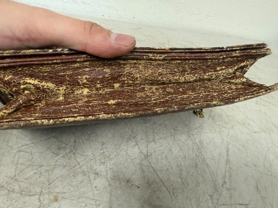 Billetera sin asas plumas de pavo real y faisán vintage años 70 usada en excelente estado Foto 4 de 4