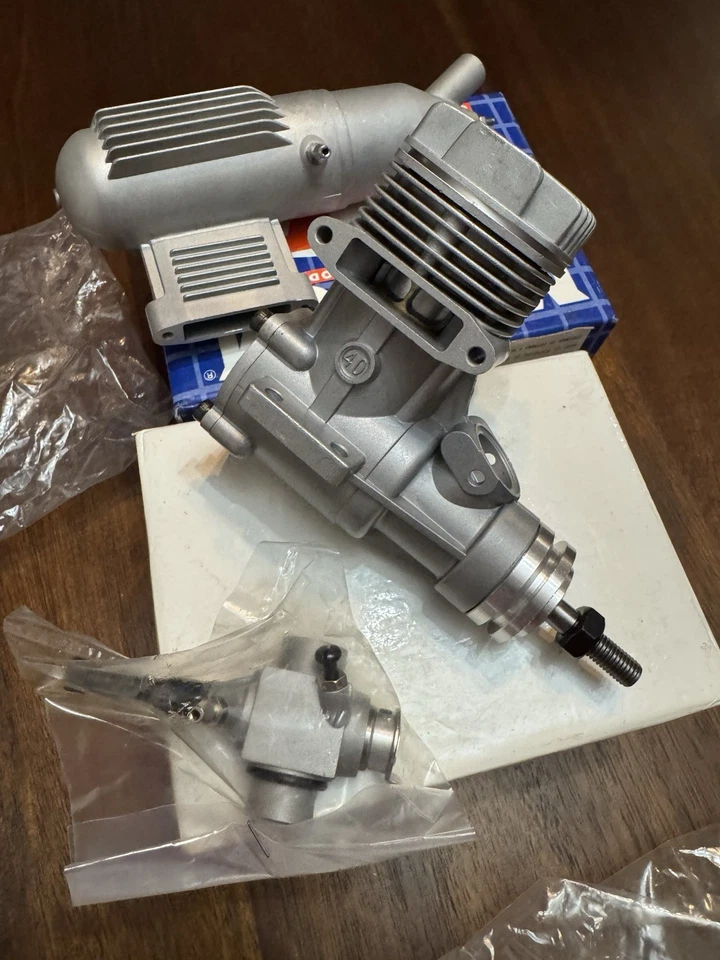 MGNUM XLS40A RC Engine W Muffler (NIB) - Image 4 of 4