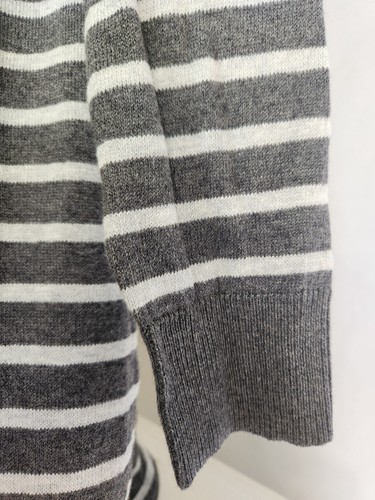 *New* Old Navy Striped Long Sleeve Sweater Dress Vneck Size Large Grey and White - Picture 5 of 14