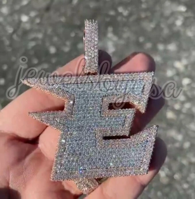 Vvs letter pendant deals