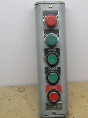 Nos Sylvania Heavy Duty Control Station Open Close Stop & Two Lights MADE IN USA