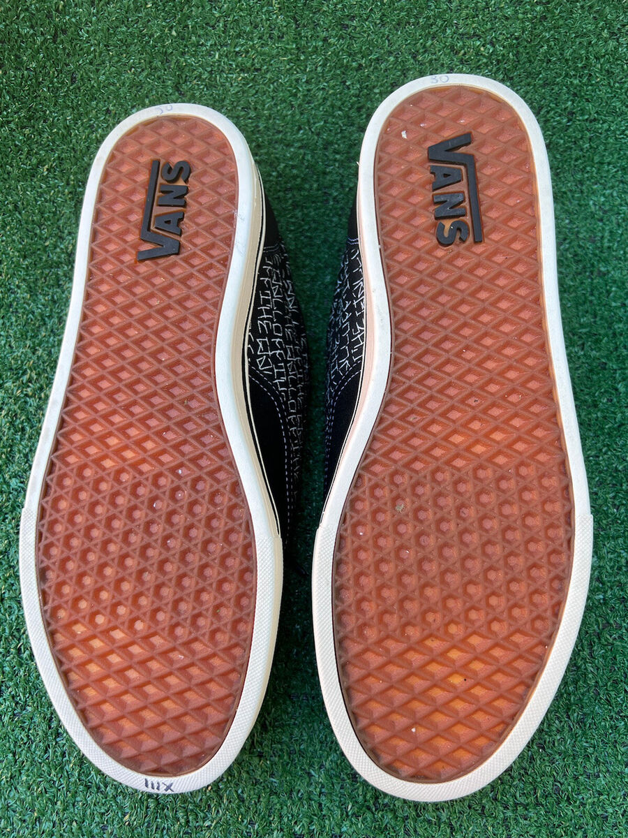 Vans Av Era Color Black And White Sneaker without box Men Us Vans Av Era Color Black And White Sneaker without box Men Us