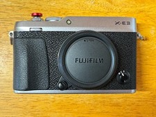 Fujifilm X-E3 Digital Camera 24.3MP Mirrorless Body with Battery Charger SD Card