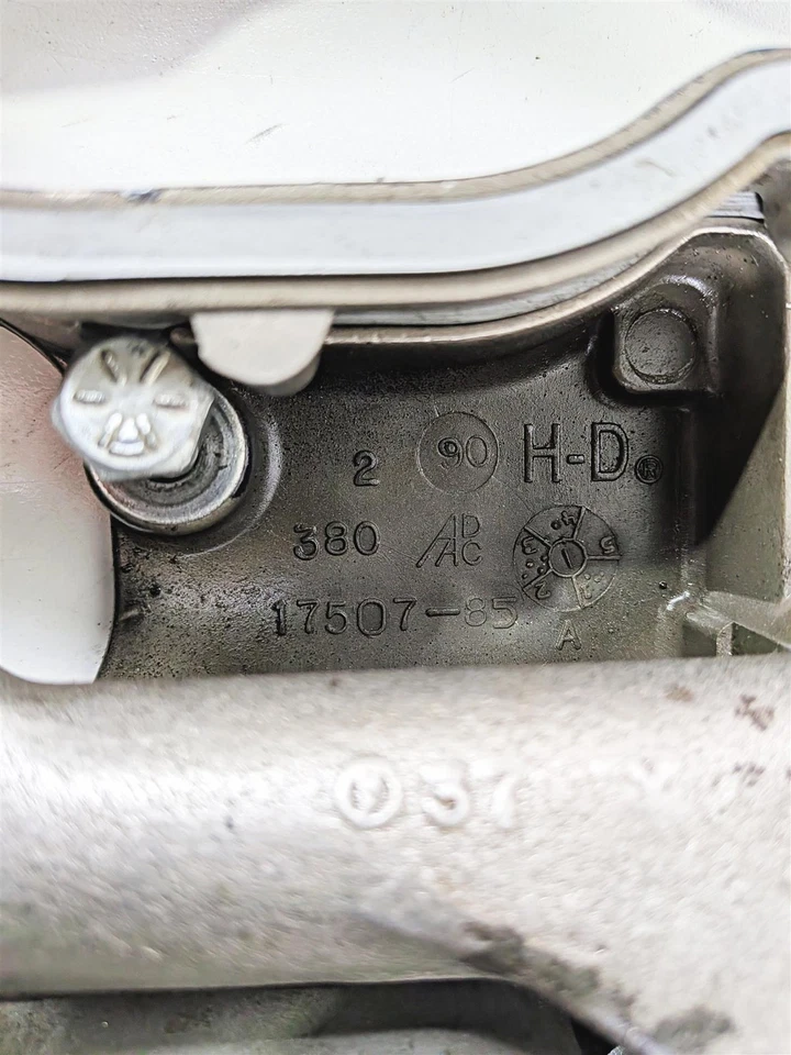 Harley Touring Electra Glide 1990 FLHTC cubiertas de válvula de caja basculante negra 17507-85 Foto 3 de 4