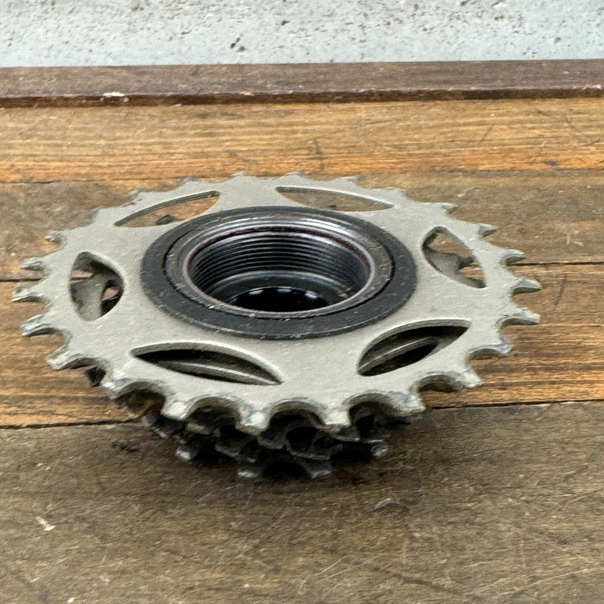Vintage Shimano 600 MF-6208 Freewheel 24 Tooth 6 Speed 24t 13