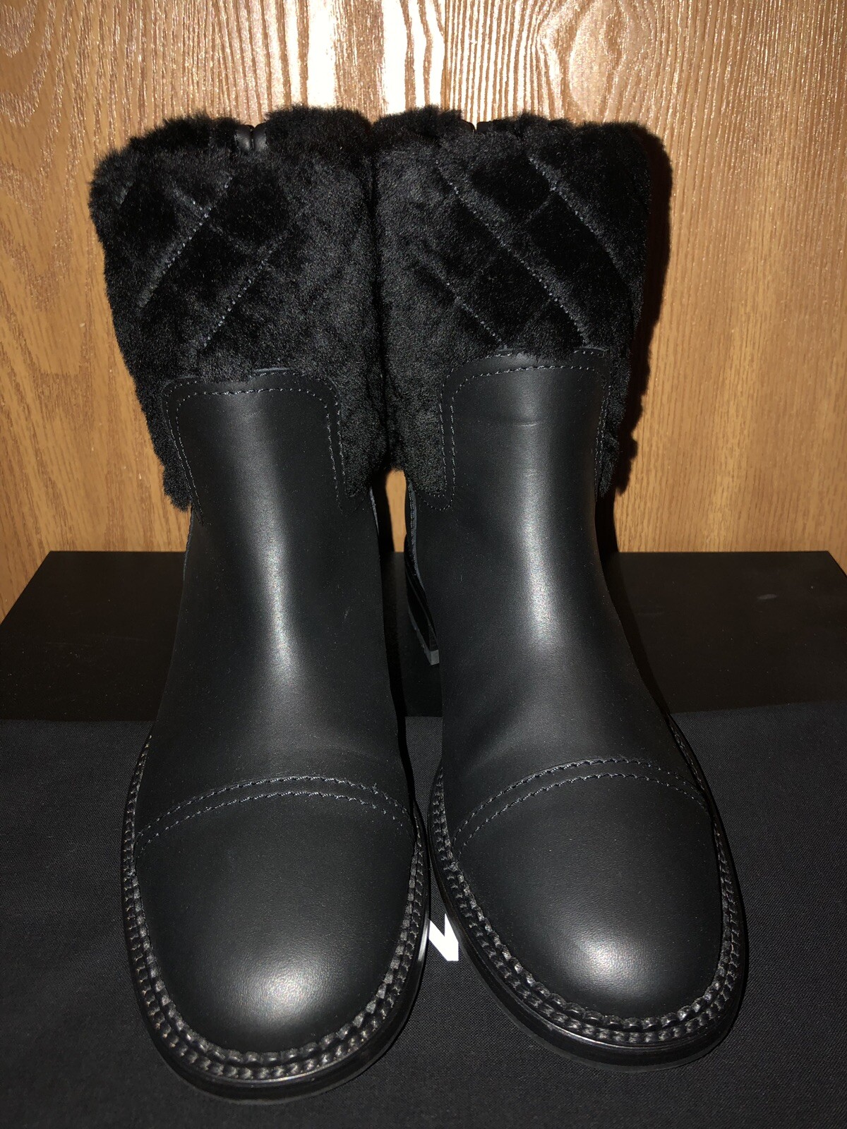 AUTH Chanel Black Quilted Shearling Trim CC Logo Short Leather Boots Shoes 39.5 image 4
