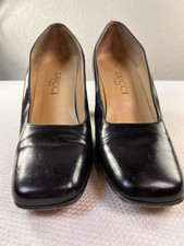 Gucci Size 4 Women's Square Toe Leather Pumps in Black