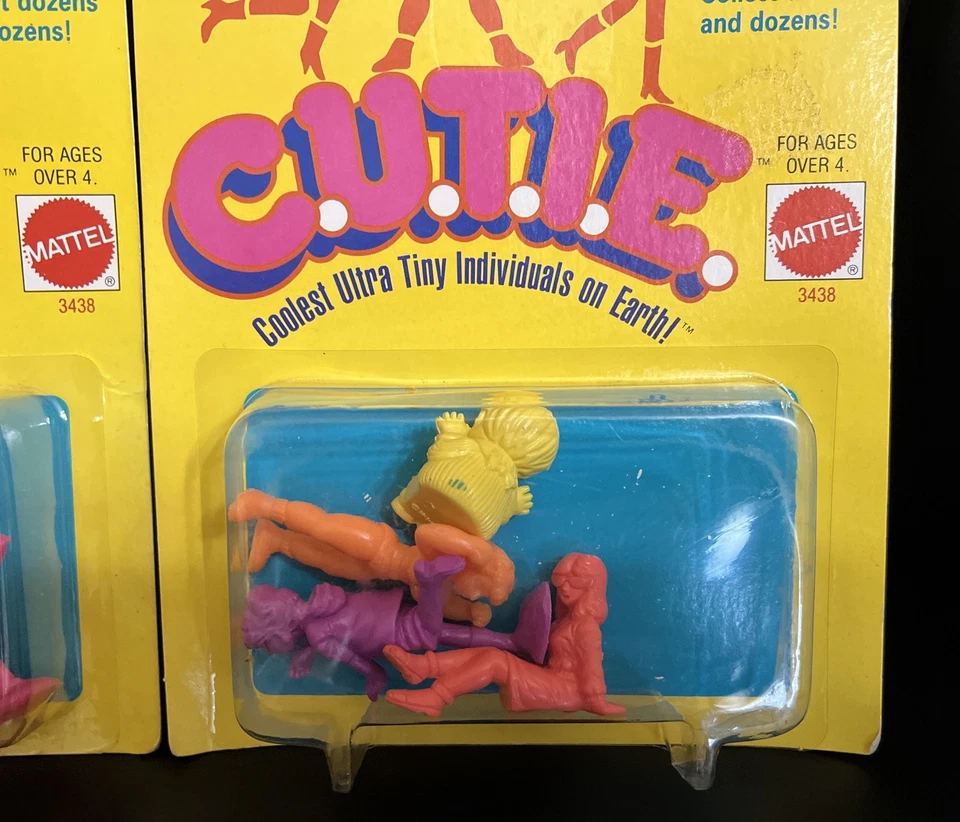 Lote de dos C.U.T.I.E. Pack de 4 figuras muñecas nuevas en paquete 1986 Mattel Foto 3 de 4