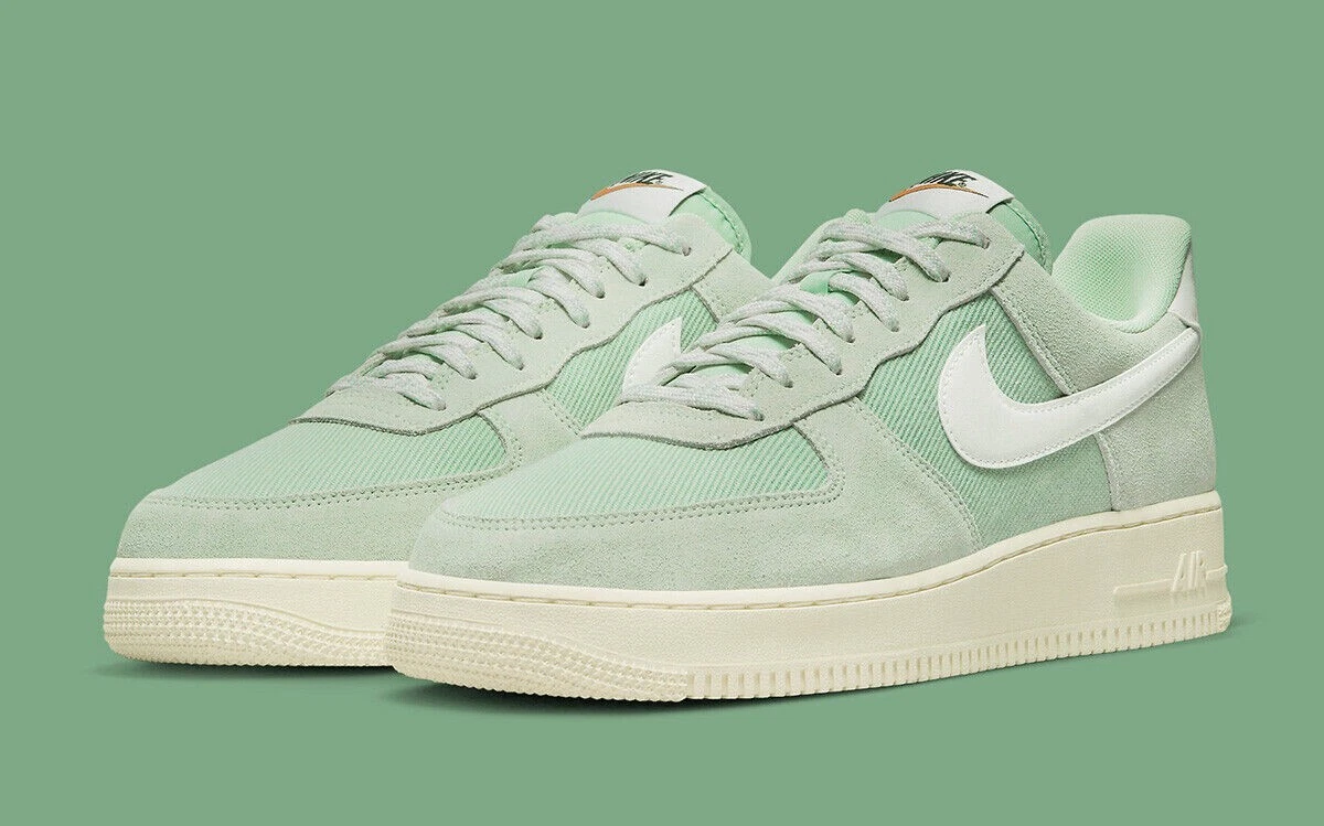 Nike Air Force 1 '07 LV8 Enamel Green Sneaker