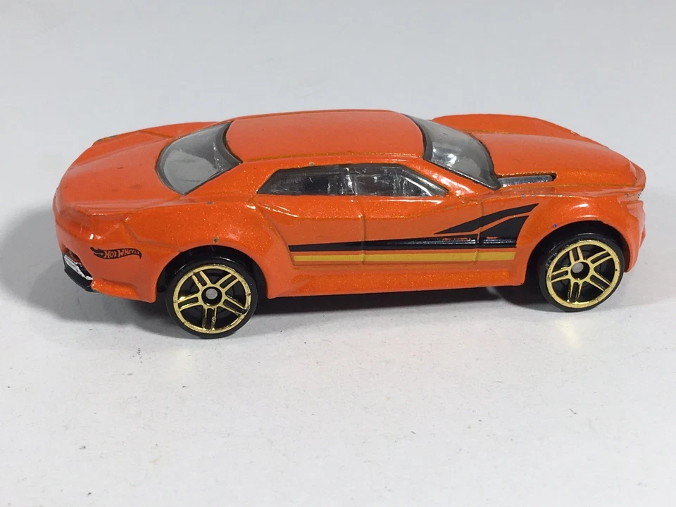 Ryura LX 2015 cupé naranja HW Night Burnerz Series Malasia suelto Hot Wheels Foto 2 de 4