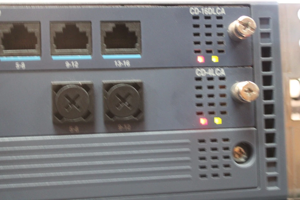 NEC Univerge SV8100 CHS2U-US Phone System w/ VM8000 InMail 32hours - Image 4 of 4